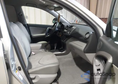 2011 Toyota Rav4 из США, поврежденный, VIN JTMBF4DVXBD039985